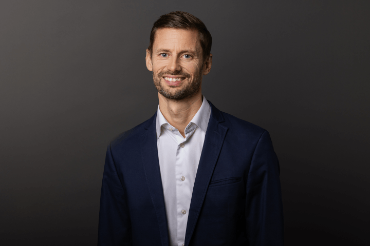 https://slussen.azureedge.net/image/177254/monback.png