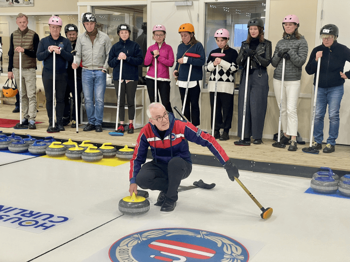 https://slussen.azureedge.net/image/353/curling.jpg